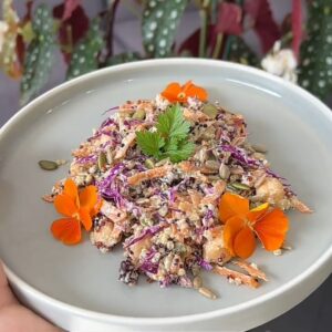 Salada com molho especial