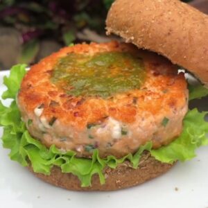 Hambúrguer de salmão
